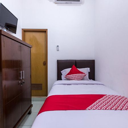 Oyo 1082 Kost Arie 1 Ξενοδοχείο Τζακάρτα Εξωτερικό φωτογραφία